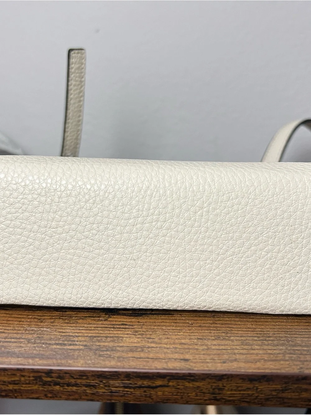 Marc Jacobs Cream Pebbled Leather Crossbody Bag